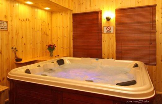 Suites & Spa Galilee Kirjat Schmona Exterior foto